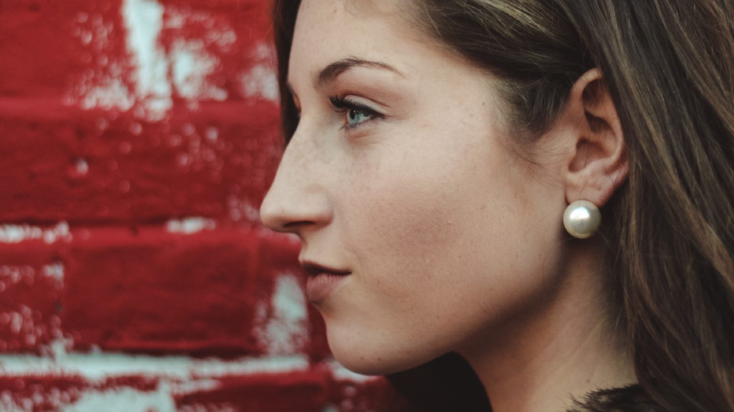 Flirty and Fluttery: How To Make Your Eyelashes Grow